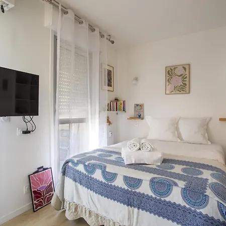 Appartement Charming With Balcony In The Heart Of The Liberation District Nice