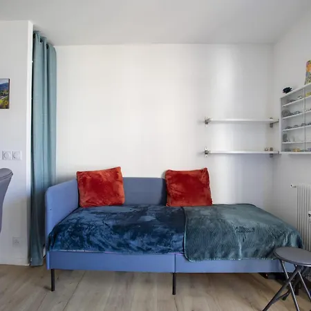 Charming With Balcony In The Heart Of The Liberation District * Nice