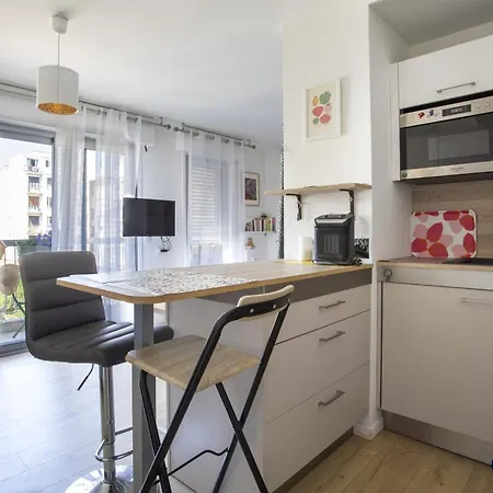 Charming With Balcony In The Heart Of The Liberation District Appartement *